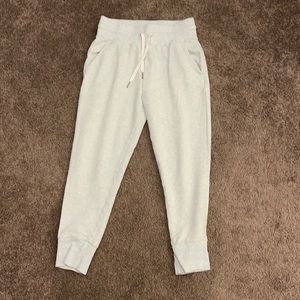 Cropped ankle jogger sweatpants